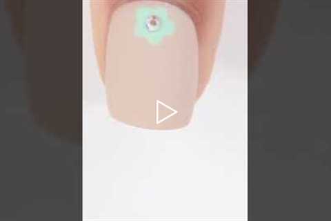 QUICK AND EASY SPRING NAIL ART TUTORIAL #shorts #YouTubepartner #nailart