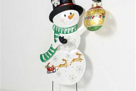 Choosing Outdoor Plastic Christmas Decorations