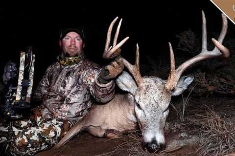 SOUTH DAKOTA BUCK w/ a BOW! (Deer Hunting the Rut!!!)