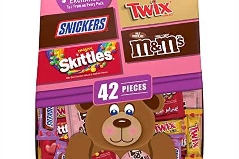 M&M’S, SNICKERS, SKITTLES & TWIX Valentine’s Day Chocolate Candy – 23.2oz/42ct