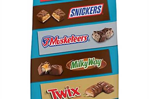 SNICKERS, TWIX, 3 MUSKETEERS & MILKY WAY Minis Size Chocolate Candy Variety Mix, 67.2-Ounce 240..