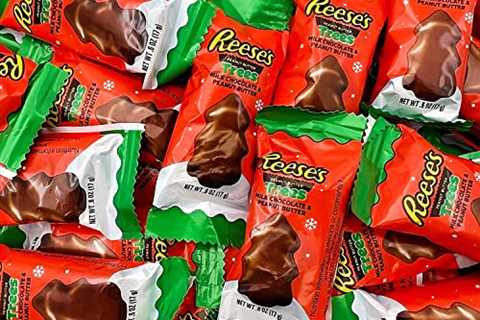 Valentine’s Day Peanut Butter Milk Chocolate Christmas Trees Candy, 25 pack in Tundras Bag