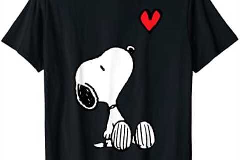 Peanuts Heart Sitting Snoopy T-Shirt