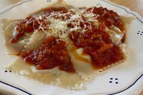 ITALIAN RAVIOLI MADE WITH WON TON WRAPPER....easy and so light and delicious!