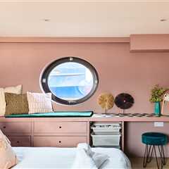 This Channel 4 Houseboat Was Supposed to Be Amazing – So Why Can't They Sell the Damn Thing?