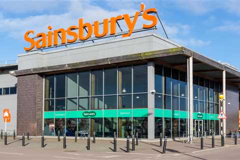 Sainsbury's Ditches Fitting Rooms - And Customers Are Absolutely Livid