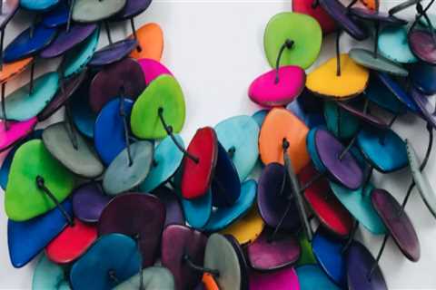 The Art of Jewelry Recycling: Sustainable and Stylish