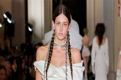 Incorporating Pre-Owned Jewelry Into Bridal Atelier-Inspired Looks