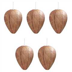 5 Fabric and Paper Simulated Wasp Nests