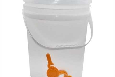 Honey Pail with Tap - 15L Bee Keeping Accessory